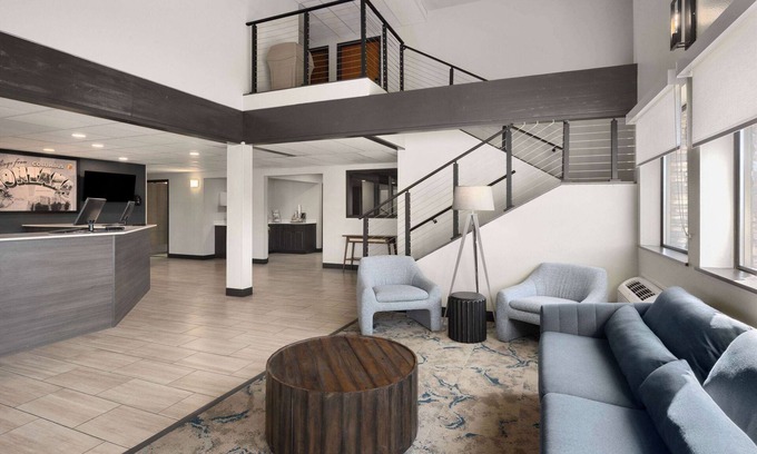 Columbus Hotel | Super 8 by Wyndham Columbus