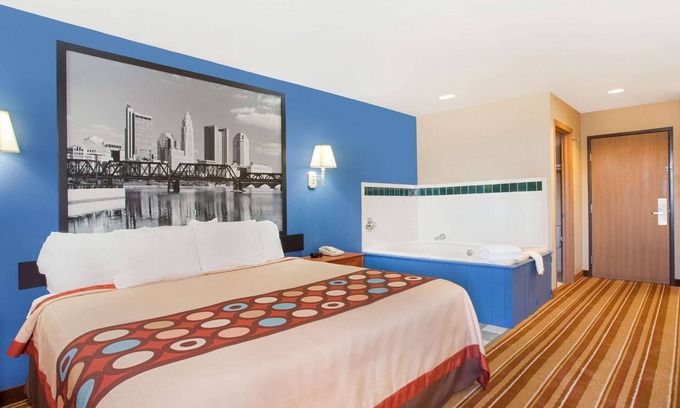 Defiance Hotel | Super 8 by Wyndham Defiance