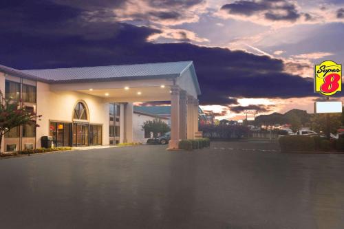 Oxford Hotel | Super 8 by Wyndham Oxford