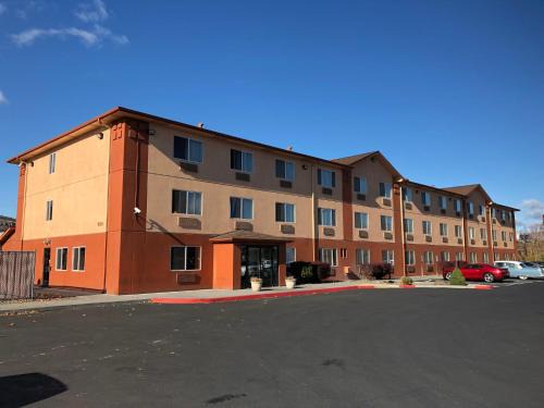 The Dalles Hotel | Super 8 by Wyndham The Dalles OR