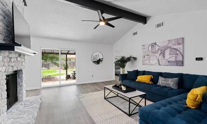 Brushy Creek House | Super Comfy Home with Hot Tub