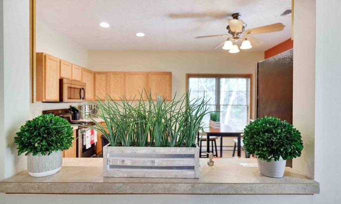 Tannersville House | Super Game Room with its Own Theater—Pet Friendly