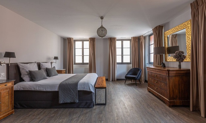 Epfig Apartment | Superb 18th century farmhouse, in the heart of the vineyard.