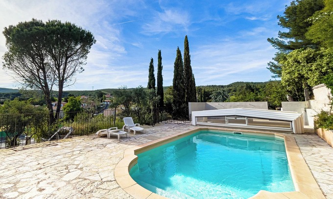 Le Castellet Apartment | Superb 4-pers T2 gîte 5mn from Castellet & Circuit Paul Ricard, 10mn from beach.