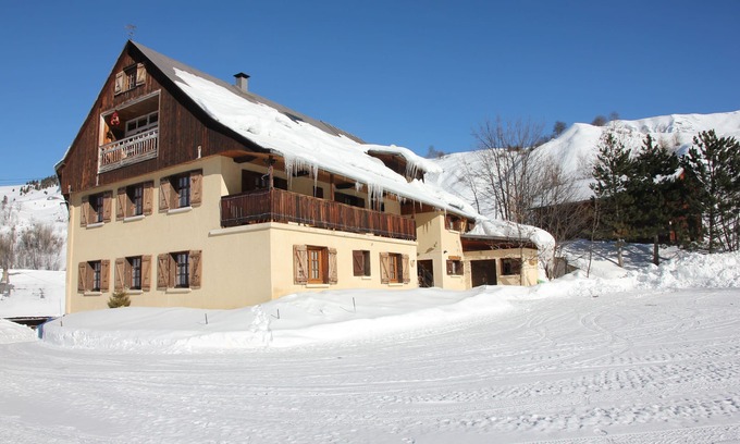 Le Chalmieu Ski Chalet | Superb 450m2 Savoyard chalet at 1600m altitude