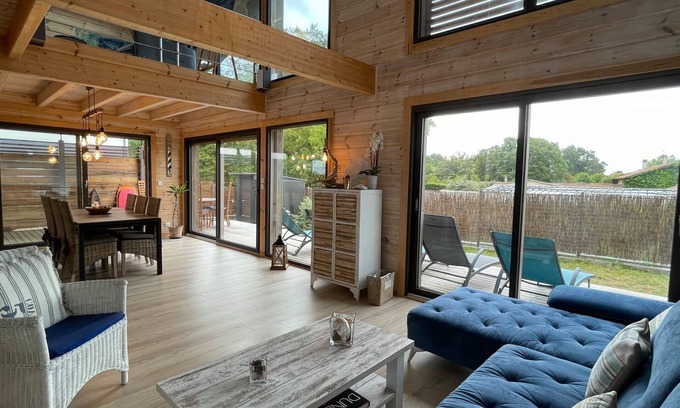 Tosse Villa | Superb Finnish wooden house near the ocean