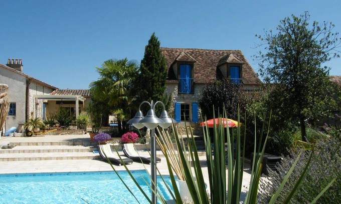 Pomport Cottage | Superb gîte with private heated pool