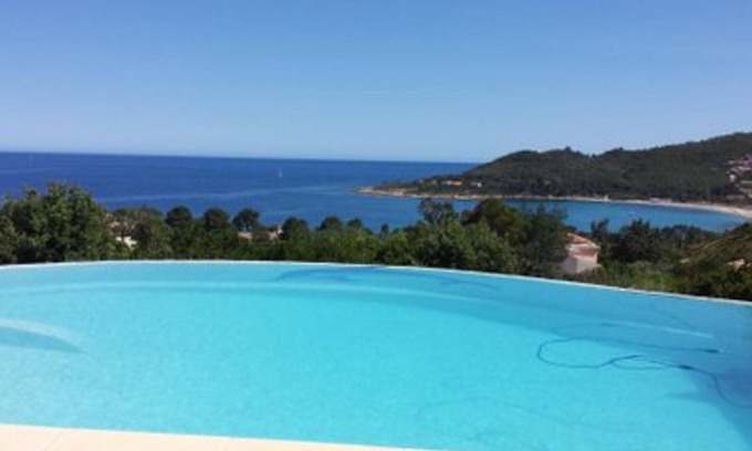 Favone Villa | Superb infinity pool villa with stunning sea views in Favone