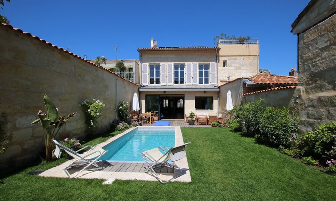 Meriadeck House | Superbe Maison en Pierre 4 Avec Jardin et Piscine à Bordeaux Centre Gambetta