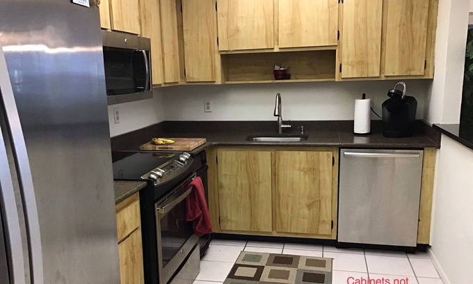 Davie Condo | Superbowl wkd. Walk to Nova/Miami Dolphin training ctr.