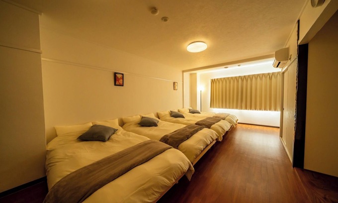 Minato Hotel | Superior Family Room 210/Osaka Ōsaka