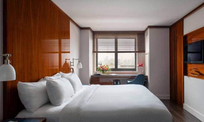Hudson Square Hotel | Superior King, Hotel Hugo, Trendsetting Art Design, Near Hudson Square, Pets