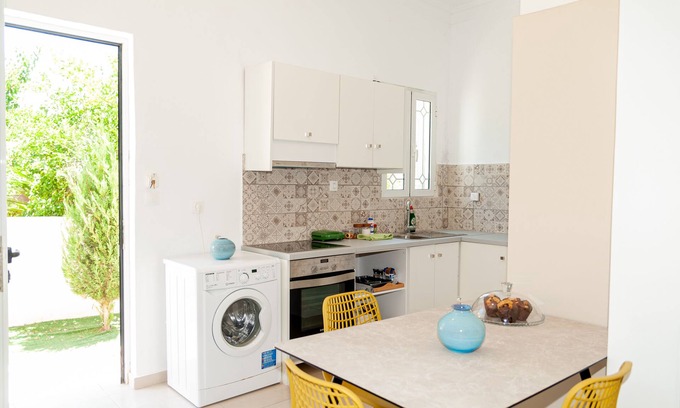 Nea Chora Villa | Superior Villa privete garden 50 meters from the beach