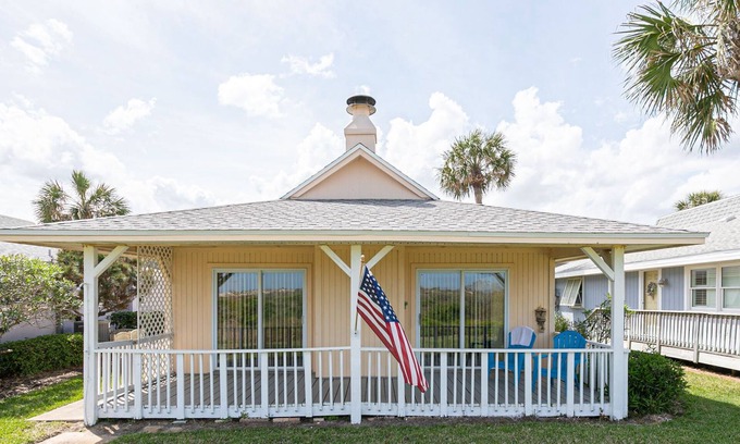 Surfcrest Village Cottage | Surf Crest 23 Ocean front property 2 bedroom cottage steps to ocean