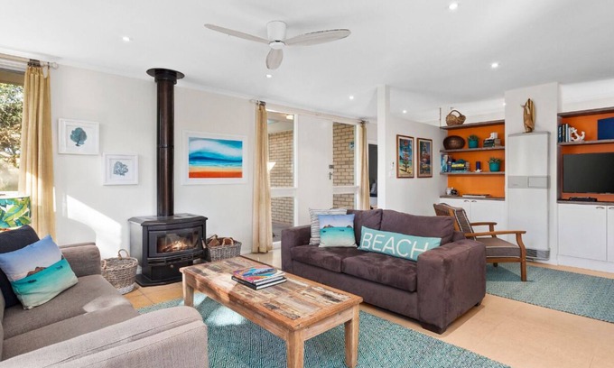 Bellarine Peninsula House | Surfside@Lonnie located in old point Lonsdale