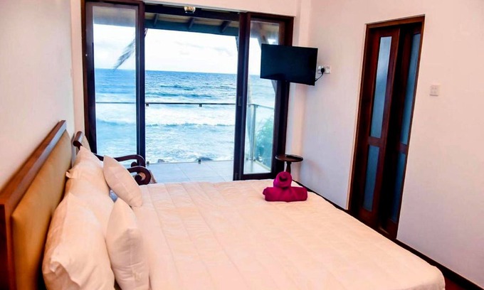 Midigama Villa | Surfside Serenity Ahangama