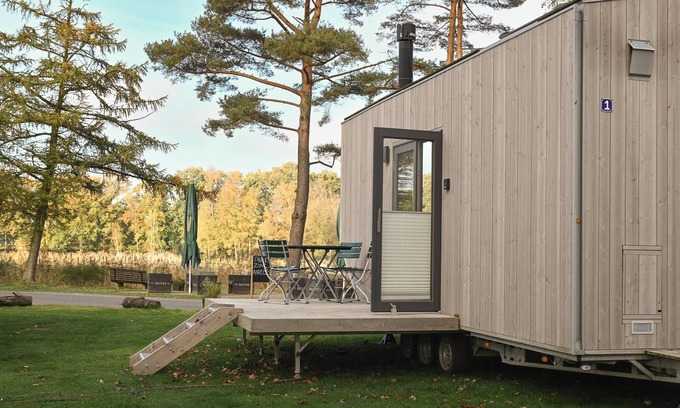 Schortens House | Sustainable Tiny House Pioneer by the natural bathing lake in Friesland