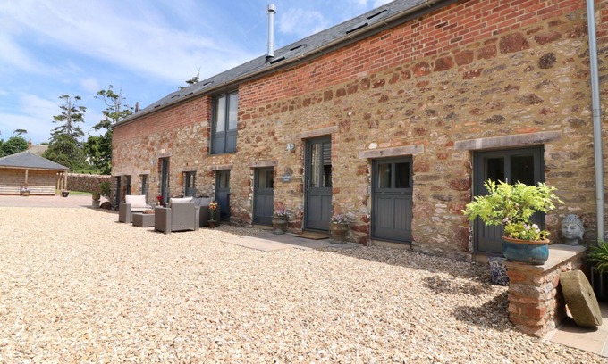 Brixham Cottage | SWALLOWS BARN, pet friendly, character holiday cottage in Brixham