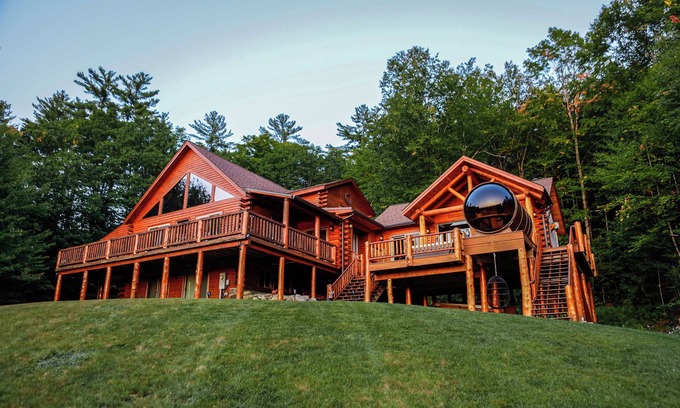 Campton Cabin | Sweet Cabin in the White Mountains Hot Tub & Sauna