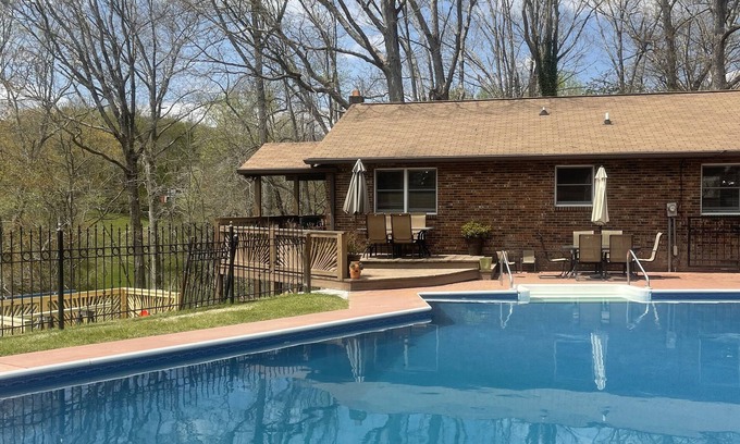 Candler House | SWIMMING POOL/HOT TUB/FIRE PIT/MOUNTAIN VEWS ON SIX ACRES