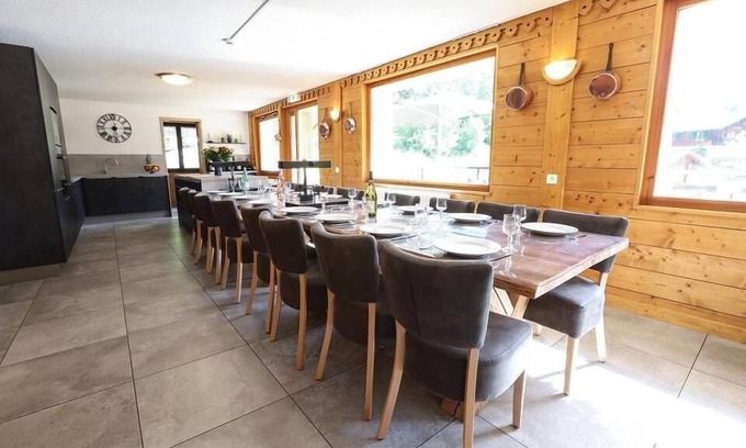 Chatel Apartment | Swimming pool, sauna, terrace, balcony, parking, 300m², Châtel