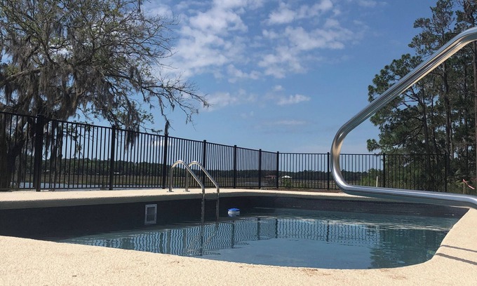 Townsend House | Swimming Pool with a River View, minutes from Shellman Bluff Marina & Village.