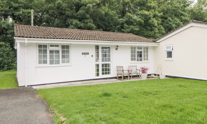 Liskeard Cottage | SYCAMORES, family friendly, with a garden in Liskeard