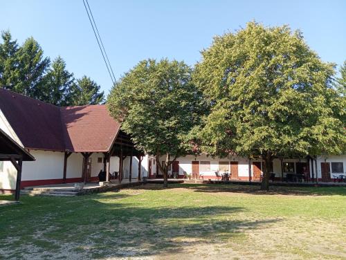 Bogacs Apartment | Színes Apartmanok és Kemencés Apartmanok