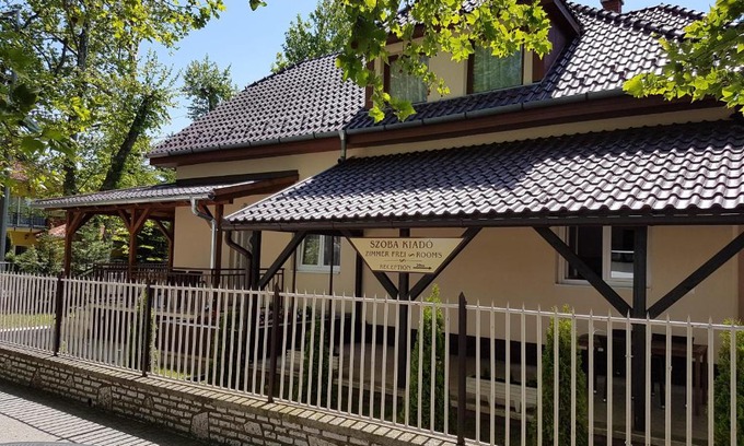 Siofok Aranypart House | Táncsics Vendégház