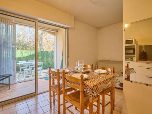 Barbotan-les-Thermes Apartment | T1 bis avec jardin privatif et WiFi, à Barbotan - FR-1-841-64