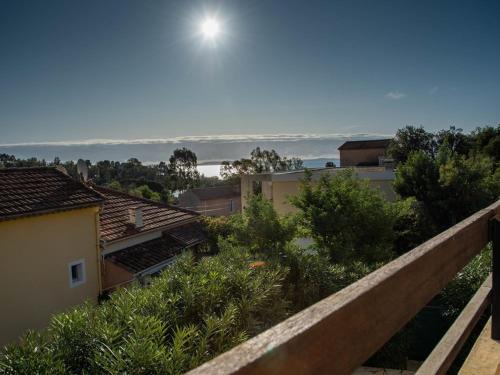 Le Lavandou Apartment | T2 + cabine, parking, clim, 250m de la plage - FR-1-803-18