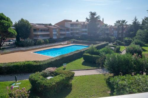 Le Lavandou Apartment | T2 cabine rénové/Piscine/Clim/commerces