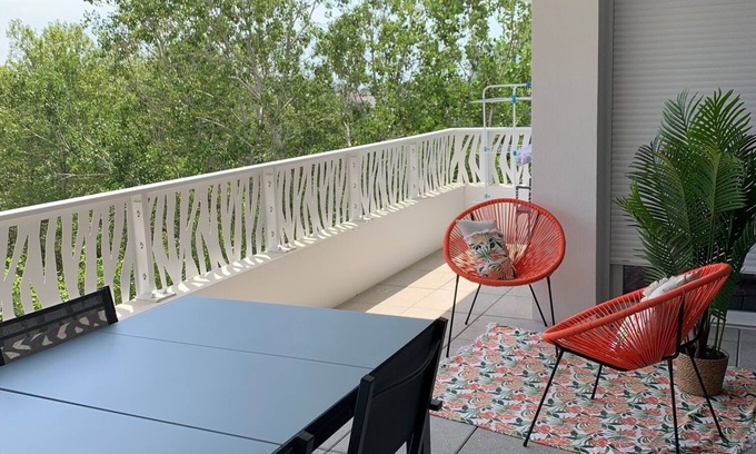 Canet-en-Roussillon Apartment | T3 all comforts Air-conditioning and free garage