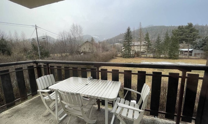 Barcelonnette Apartment | T3 Apartment with Balcony, Barcelonnette