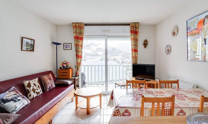 Esquieze-Sere Apartment | T3 Duplex 43m², 2 bedrooms, balcony, pets allowed, quiet, near amenities, 3 ski resorts