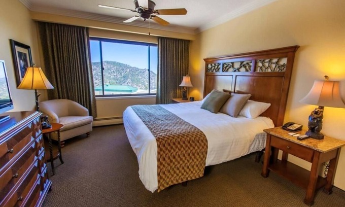 Tahoe Village Apartment | Tahoe Ridge Hideaway: 2 Villas, Full Kitchen, BBQ, Arcade & Relaxing Spa Access