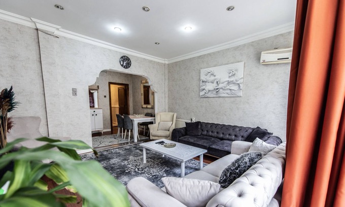 Gumussuyu Mahallesi Apartment | Taksim Center Best Location 2+1 (140m2)