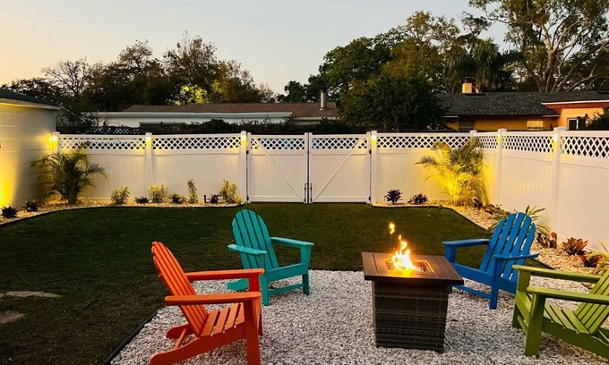 Safety Harbor House | Tampa Bay Area Cottage with Gas Grill and Fire Pit!