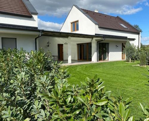Kaptalantoti House | Tanúhegyek Káptalantóti