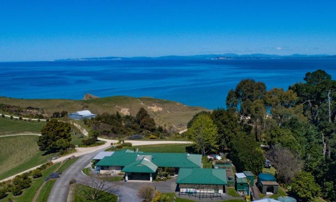 Tangoio House | Tango10 Accommodation - Best views in Hawke's Bay