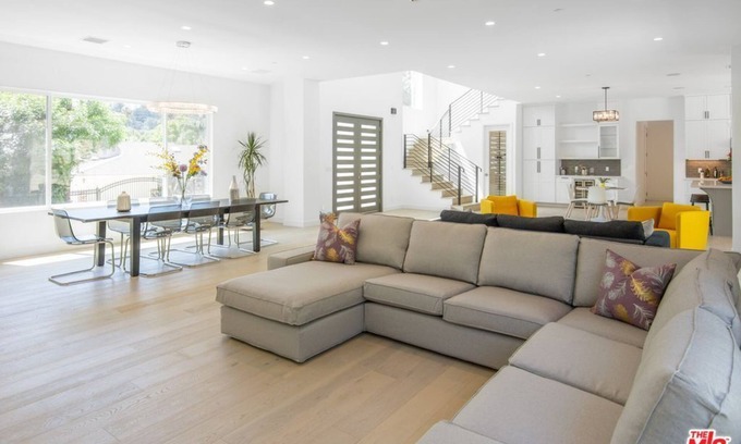 Tarzana Villa | Tarzana Modern Home.