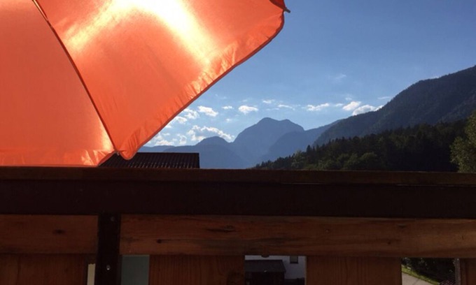 Obertraun Apartment | Tastefully furnished vacation apartment near Hallstatt with a great view.
