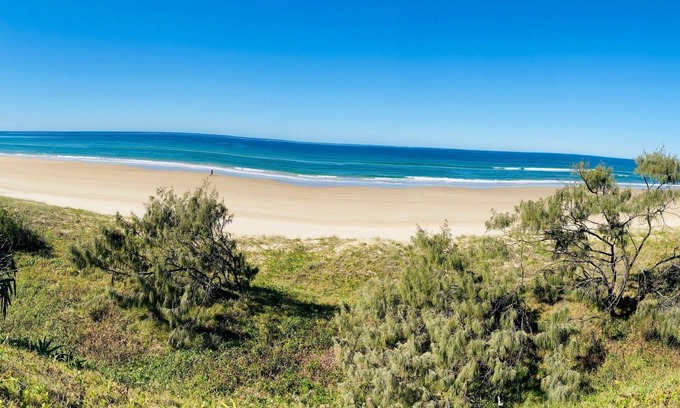 Noosa North Shore House | Teewah Hideaway-Beachhouse 100m to Beach on Teewah Beach Noosa North Shore