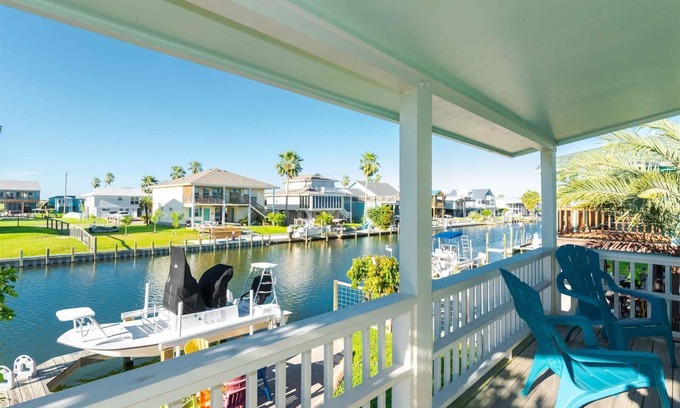 City-by-the Sea House | Tejas Tides | Canal Front, Boat Dock, Fishing!