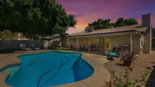 Tempe House | Tempe Remodel w Sparkling Pool and Game Room