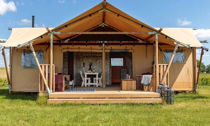 Neuhaus Cabin | Tent Lodge I - Free as the Wind Baltic Sea Tent Lodges (Glamping)