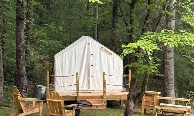 Franklin RV Rental | Tentrr Signature Site - The Ruby Creek Inn 2