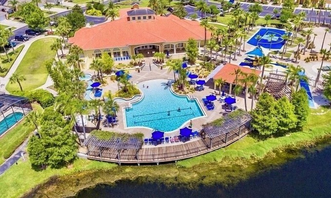 Lake Berkley House | Terra verde resort 4brs/3bth cozy Townhome