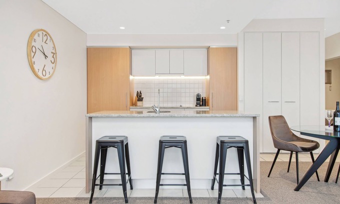 Victor Harbor Apartment | TERRACE 208 THE FRONTAGE LINEN & WIFI
