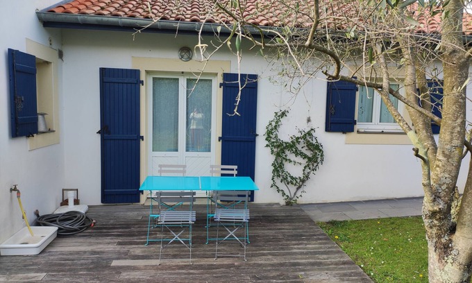 Hendaye House | Terraced house with terrace